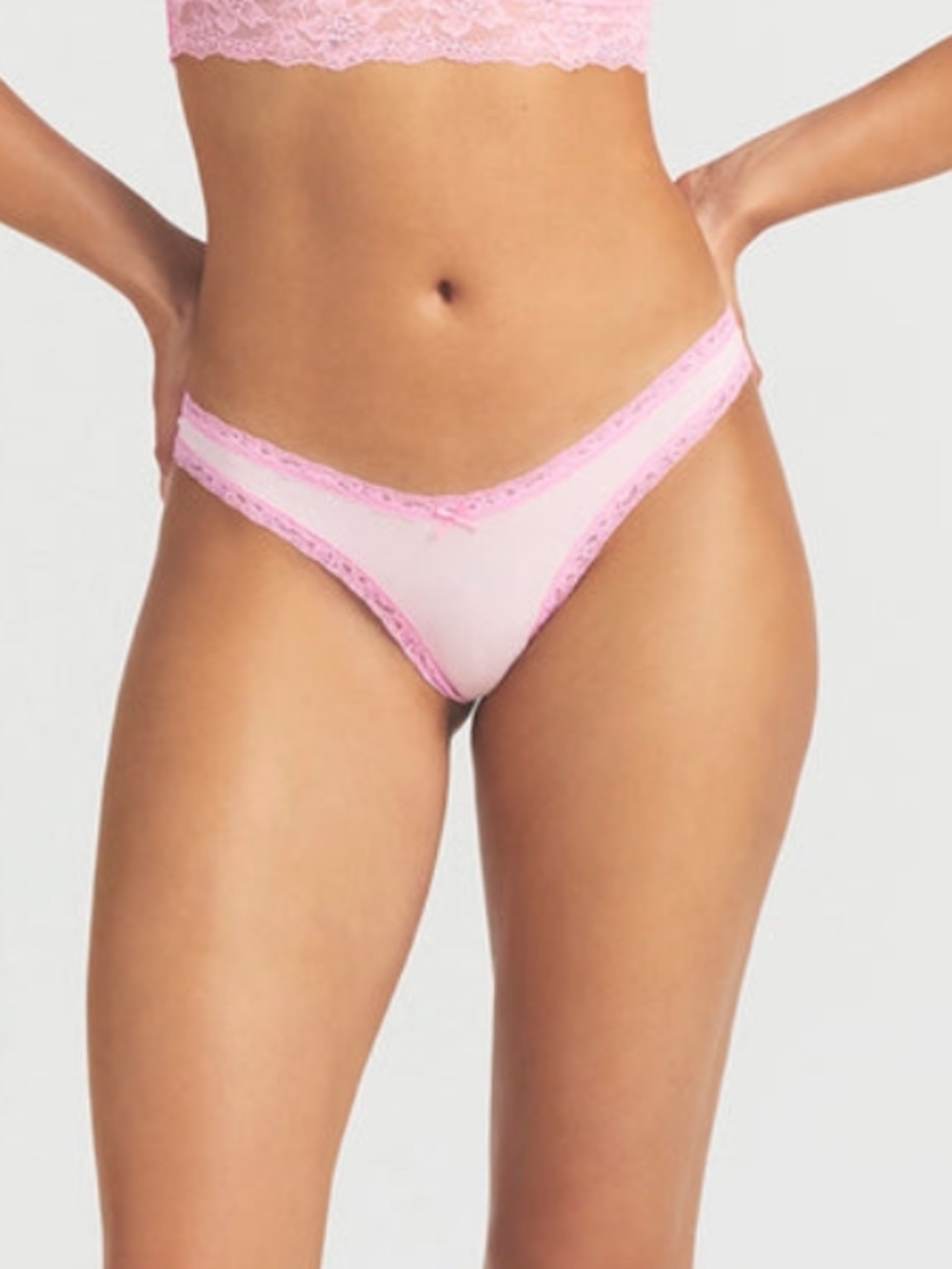 SKIMS Lightweight Cotton Lace Trim Thong - NIB
